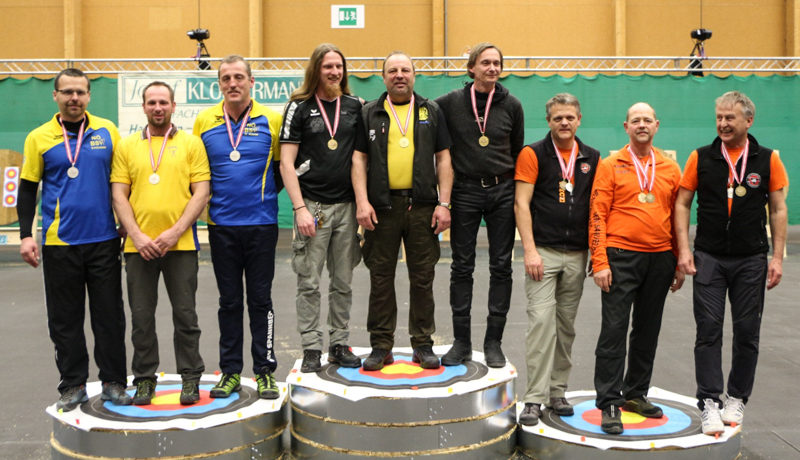 Die Mannschaft Tirol 1 mit Alfred Mühlburger (Mitte mit gelbem Shirt) siegte in der Klasse Mannschaft Lanbogen Herren.