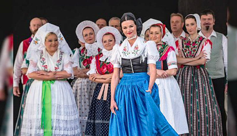 Das Sorbische National-Ensemble tritt im Advent in Toblach auf. 